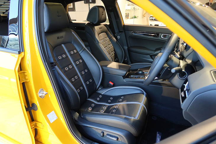 ミツオカM55ファーストエディションe：HEV EX（フロントシート）