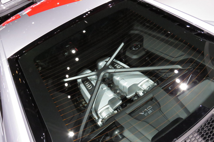 アウディR8 V10 RWS（エンジンルーム）