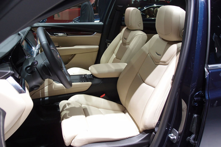 キャデラックXT5