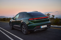 「マカン4S」は、パワーオーバーブースト機能作動時でシステム最高出力516PSを発生。606km（WLTPモード／EU仕様）の一充電走行距離を誇る。