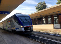 【写真17】シエナ駅にたたずむ「ミヌエット」。