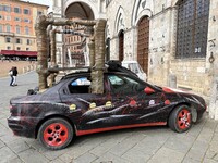 そのサイド。なんちゃってアートカーである。