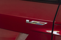 「Vシリーズ」とは、メルセデス・ベンツのAMGやBMWのMに相当する、キャデラックのハイパフォーマンスモデルのこと。2004年登場の「CTS-V」より、歴史を重ねている。