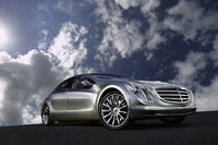 「メルセデス・ベンツF700」のパワーユニットDIESOTTOに注目【出展車紹介】