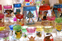 フィギュア入りキャンドル。「M2Dクレアシィオン」という家族経営の工房による。