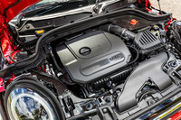 最高出力136PSの1.5リッター直3ガソリンターボエンジン。走行モードに応じてスロットルレスポンスが変化する。