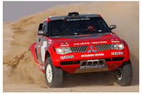 三菱、04年ダカールラリー参戦車両「パジェロエボリューション」発表の画像