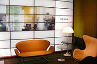 発表会場には、ティアナのインテリアが目指した“モダンリビング”を象徴する展示が行われた