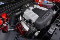 「S5」シリーズに搭載されるのは333psの3リッターV6DOHC24バルブスーバーチャージャー付きエンジン。