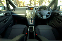 オペル・ザフィーラ 2.2スポーツ（FF/4AT）【試乗記】の画像