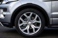 レンジローバー イヴォークの2015年モデル発売の画像