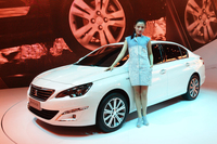 「プジョー408」