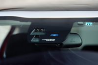 5段MT車を除き、「208」には赤外線レーザー方式の自動緊急ブレーキ機能「アクティブシティブレーキ」が採用されている。