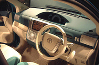 
	数が減らされ、サイズも大きくされたスイッチ類を始めとする操作性、メーター照明の色や大きさなどの視認性の追求。このインパネは何回もの試作を繰り返されて完成した
	 