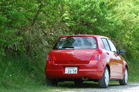 スズキ・スイフト1.2XG（FF/CVT）【ブリーフテスト】の画像