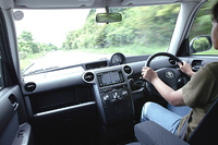 トヨタbB 1.5Z Xバージョン　FF（4AT）【ブリーフテスト】の画像