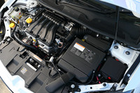 パワートレインは2リッター直4DOHCと6段マニュアルモード付きCVTの組み合わせ。2000rpmで最大トルクの87%を発生する、低・中回転域重視のセッティングとなる。