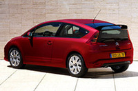 【写真上】C4サルーン【写真下】C4クーペ