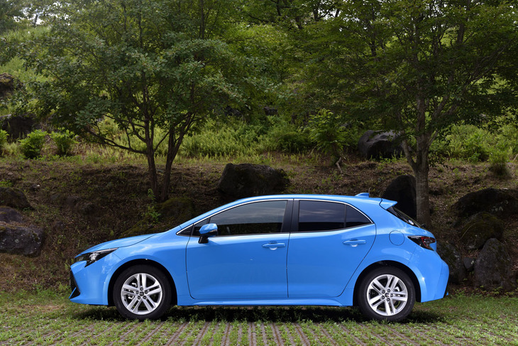 2018年6月に発売された「トヨタ・カローラ スポーツ」。欧州では新型「オーリス」として販売されている。