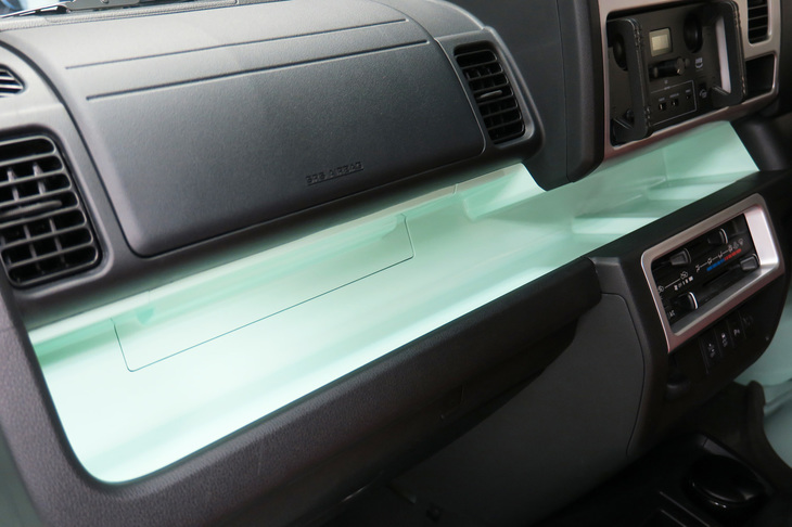 ダイハツ・ハイゼット ジャンボ キャンパーVer.（ダッシュボードトレー）