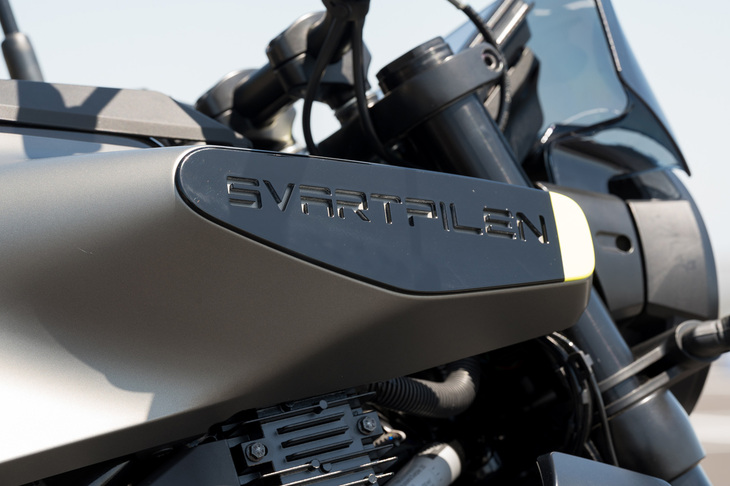 ハスクバーナ・スヴァルトピレン250