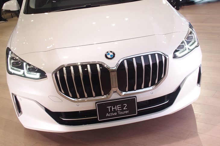 218iアクティブツアラー エクスクルーシブ（フロントマスク）