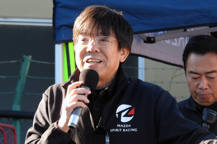 「MAZDA SPIRIT RACING GYMKHANA EXPERIENCE」を運営する、ズミックスプランニングの深栖健男氏。