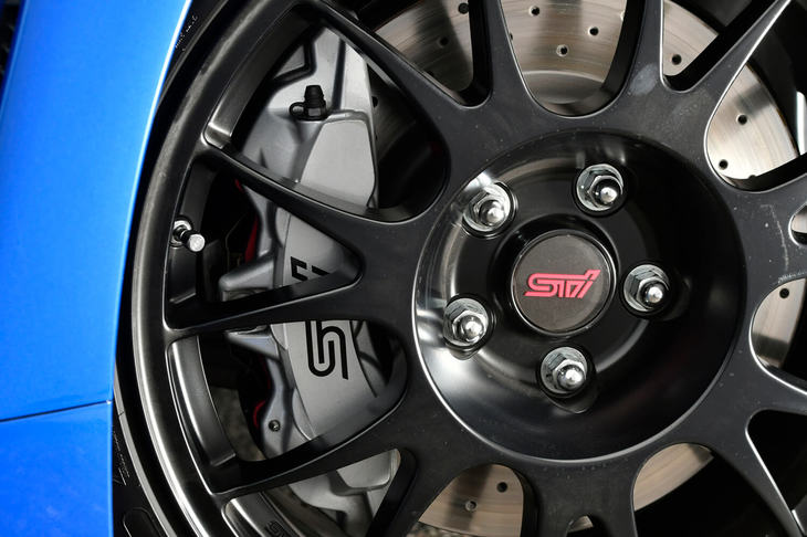 スバルWRX STIタイプRA-R（ブレーキ）