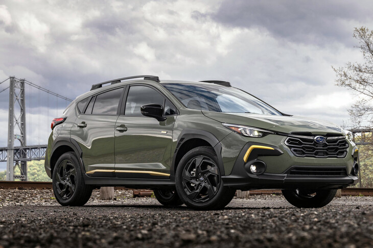 主戦場であるアメリカで一番売れているスバル車は、なんとCセグメントの「クロストレック」。広大な国土を持つアメリカでも、小さなクルマが売れないというわけではないようだ。