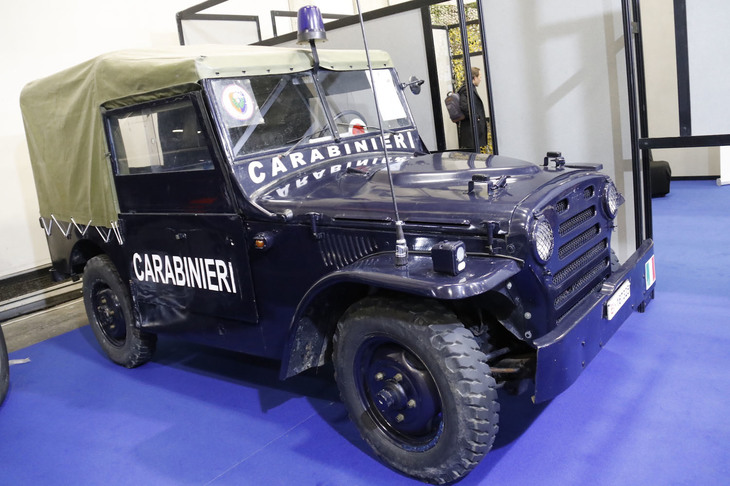 「フィアットAR55」のカラビニエリ仕様。
