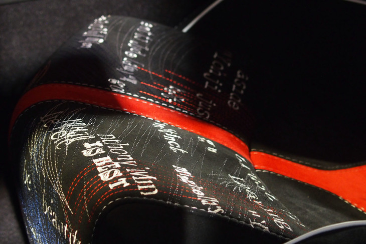 アヴェンタドールS“dressed”by Yohji Yamamoto（シート）