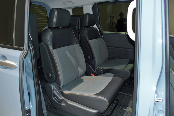 ホンダ・フリード クロスター（2列目シート）