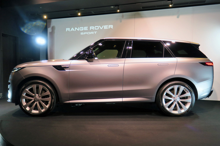 ランドローバー・レンジローバー スポーツ（サイドビュー）