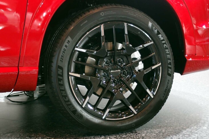 ホンダ・ヴェゼルe：HEVモデューロXコンセプト（フロントホイール）