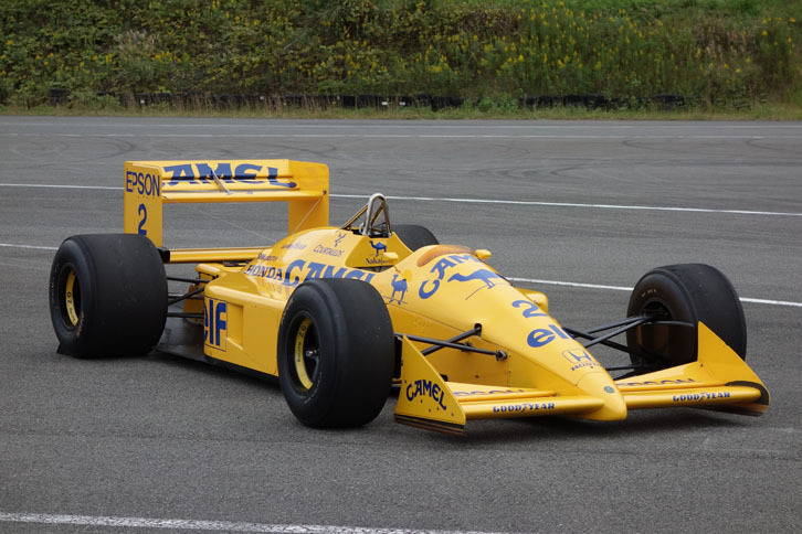 「ロータス ホンダ100T」に積まれた１.５リッターV6ターボエンジンは、600ps以上を発生すると公称される。