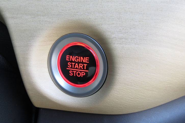 ホンダ・フリードGホンダセンシング（イグニッションボタン）