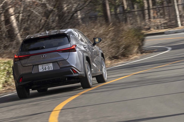 レクサスUX300eバージョンL