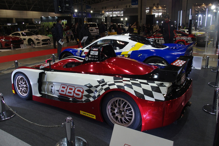 BBSの競技用15インチホイールを装着した「VITA-01」。