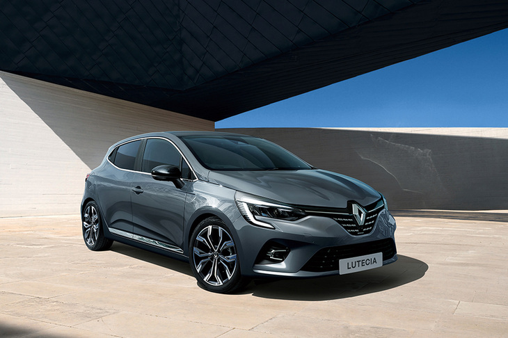 ルノー・ルーテシア アントラクトE-TECHフルハイブリッド
