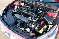 175psの最高出力を発生する、2.5リッター水平対向4気筒エンジン。マイナーチェンジにより、静粛性の向上が図られた。