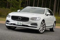 ボルボV90 T8 Twin Engine AWD インスクリプション