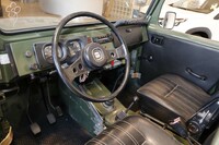 輸出仕様であるLJ80型の排気量は800cc。日本では「ジムニー8」として販売されていた。