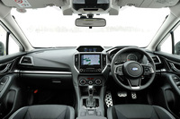 「インプレッサスポーツ」のインテリア。新型は空調性能の高さもセリングポイントのひとつ。SGPの採用に伴い空調ユニットの構造を見直すことで、冬季の快適性を大幅に向上させたという。