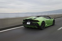 今回の試乗では、市街地からワインディングロードまでトータル280kmほどを走行。燃費は満タン法で4.7km/リッター、車載の燃費計で5.6km/リッターを記録した。