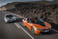 「BMW i8」のオープントップモデル発売の画像
