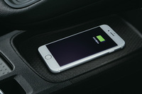 「ルノー・キャプチャー」にパノラミックルーフ付きの特別仕様車が登場の画像