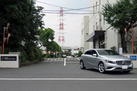 クラシックカーのレストア事業を担うヤナセクラシックカーセンターは、関東地区のアフターサービス事業の拠点である、神奈川のヤナセ横浜ニューデポー内に開設された。