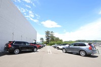 「ポールスターパフォーマンスソフトウエア」は最新モデルだけでなく、2010年モデルの先代型「XC60」などにも追加導入できる。価格はどの車種でも同じで、消費税、取り付け工賃を含めて18万8000円となる。