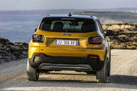 ジープ・アベンジャー