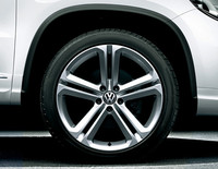 フォルクスワーゲン・ティグアンにR-Line登場の画像